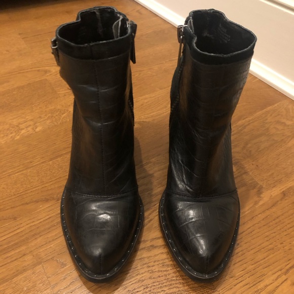 Rebel Luxury Booties - Picture 3 of 9